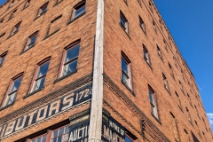 PXL_20240522_221919558